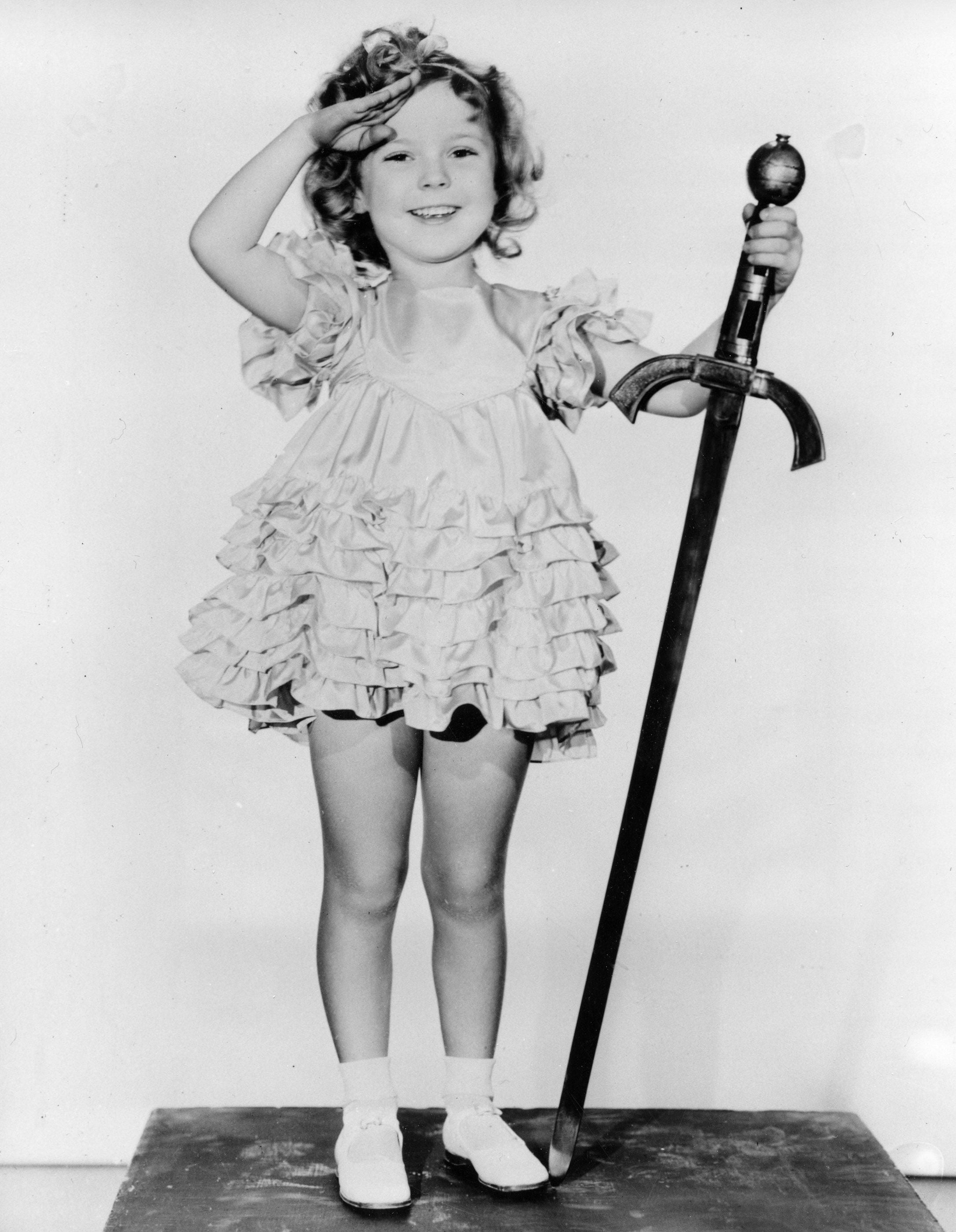 Легендарный ребенок. Ширли Темпл. Ширли Темпл 1933. Ширли Темпл маленькая принцесса. Ширли Темпл ноги.