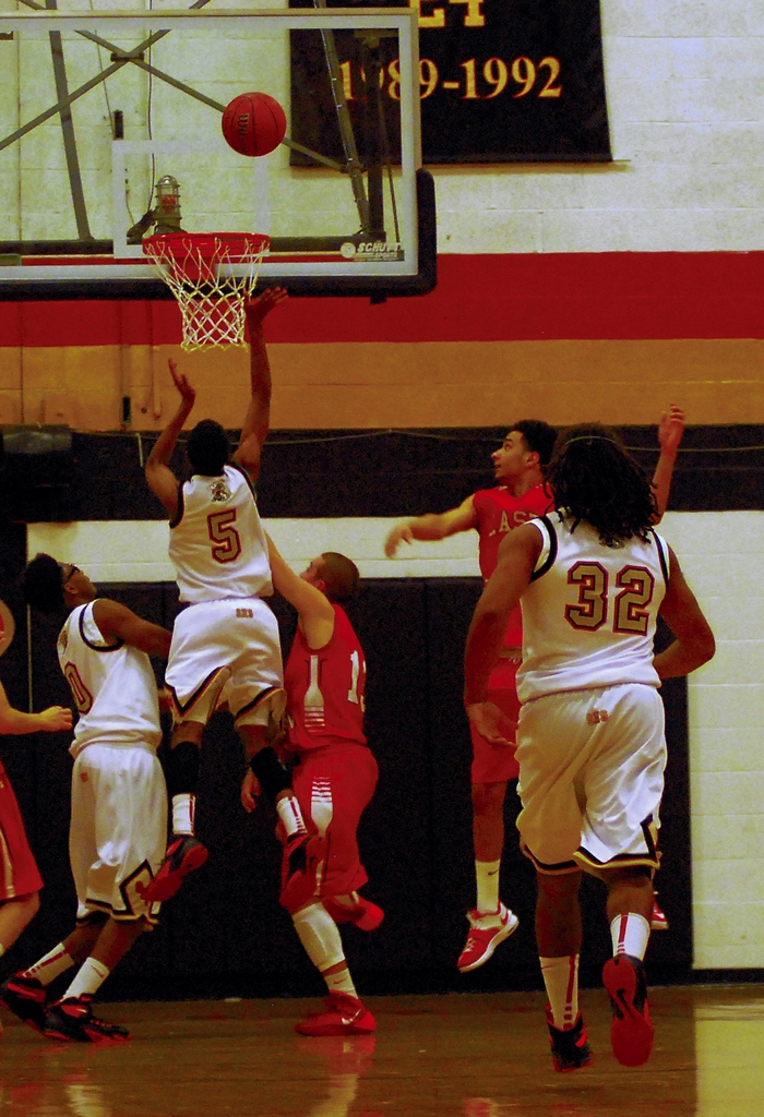 Boys basketball Strong 2nd quarter propels Salisbury to win