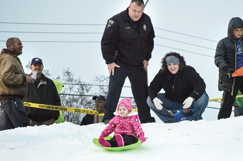 Christmas in the Grove draws crowds to frolic on fake snow Salisbury