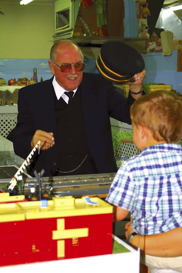 Spencer Doll and Toy Museum announces 2016 Volunteer of the Year