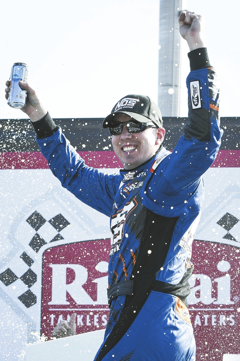 Kyle Busch wins Atlanta Xfinity race for second year in a row