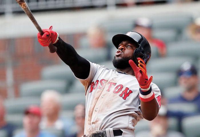 Phillips' 2-out, 2-run HR in 9th lifts Bosox over Braves