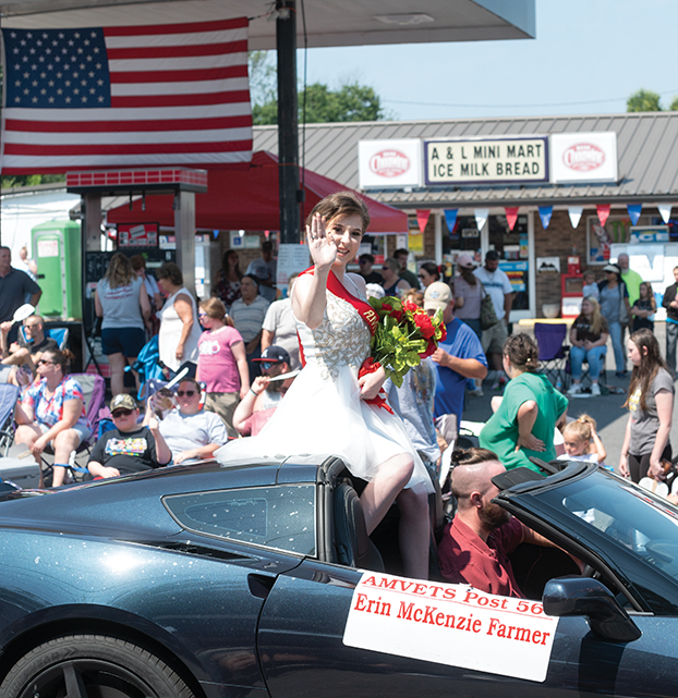 Photo gallery Crowds descend on Faith for Fourth of July parade
