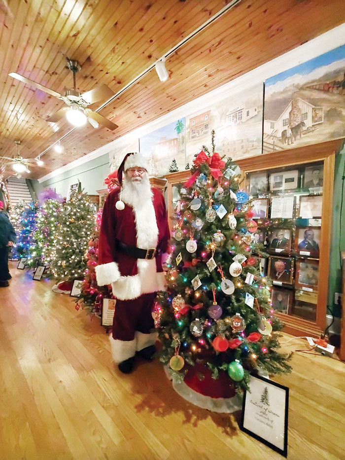 Carolina Artists monthly meeting and Christmas party