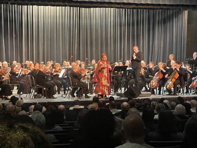 Review: Ciara Harper brings her soul to Salisbury